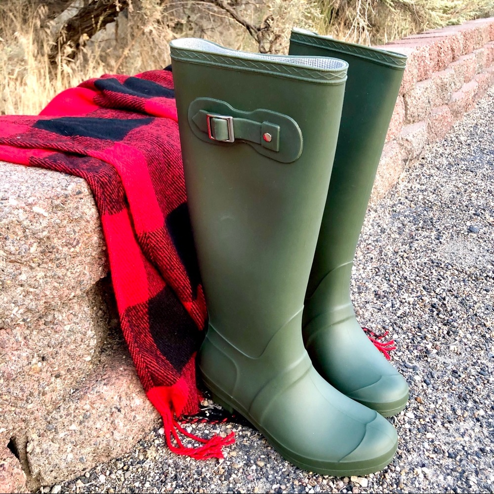 New! Matte Hunter Green Tall Rubber Rain Boot